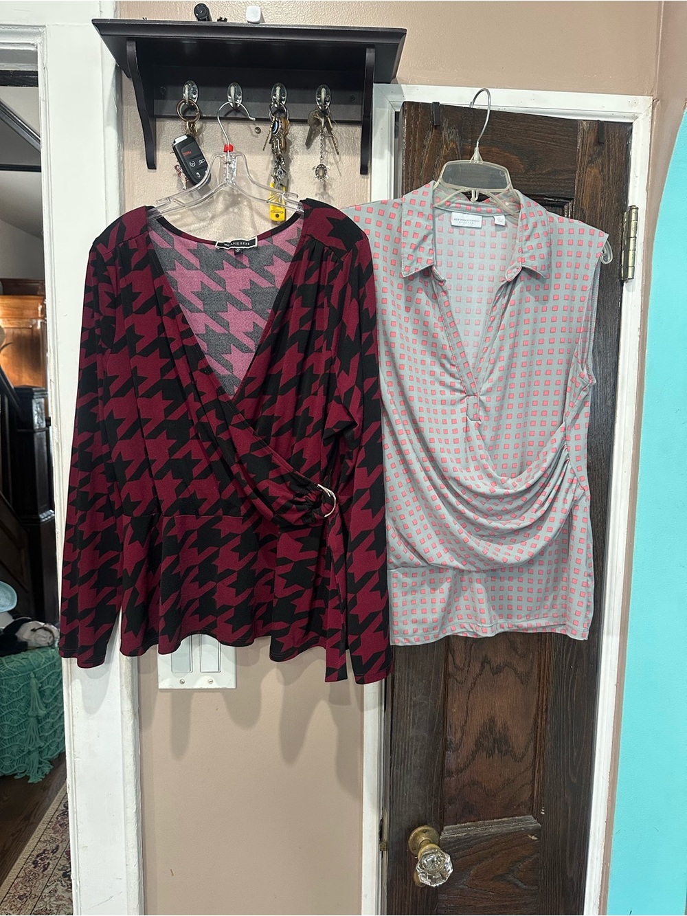 Package of two women’s top in size XL